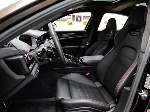 Used 2026 Porsche Panamera GTS AWD/4WD image 28