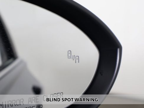 Used 2026 Volkswagen Jetta SE image 5