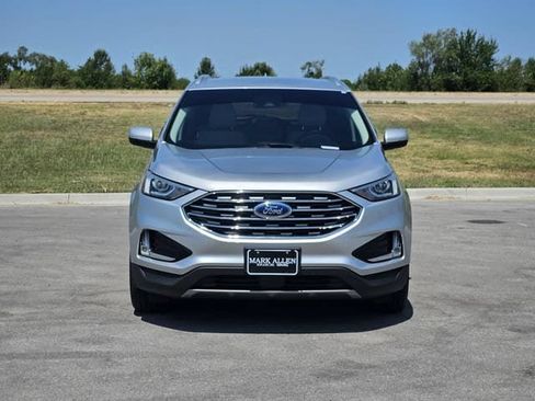 Used 2019 Ford Edge Titanium AWD/4WD image 2