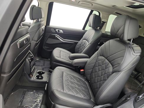 Used 2024 BMW X7 xDrive40i w/ Premium Package AWD/4WD image 15