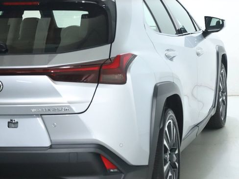 Used 2024 Lexus UX 250h AWD image 43