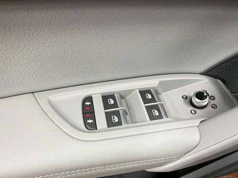 Used 2019 Audi Q5 Prestige AWD/4WD image 12