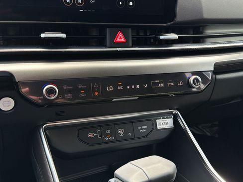 New 2026 Kia Carnival SX Prestige FWD image 24
