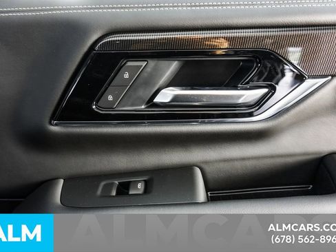 Used 2025 GMC Yukon Elevation AWD/4WD image 47