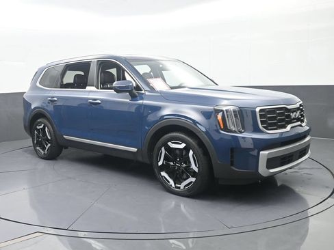 Used 2024 Kia Telluride S w/ S Sunroof Package FWD image 8