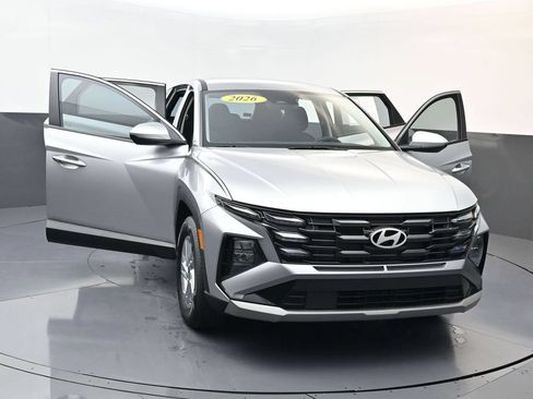 Certified 2026 Hyundai Tucson SE FWD image 31