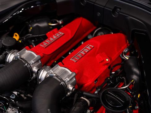 Used 2026 Ferrari Roma Spider RWD image 19