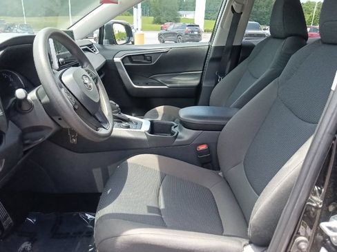 Used 2025 Toyota RAV4 LE AWD/4WD image 15