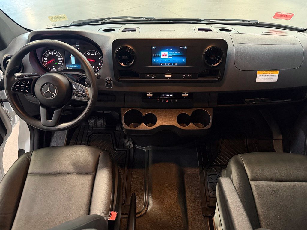 Used 2024 Mercedes-Benz Sprinter 2500 image 10