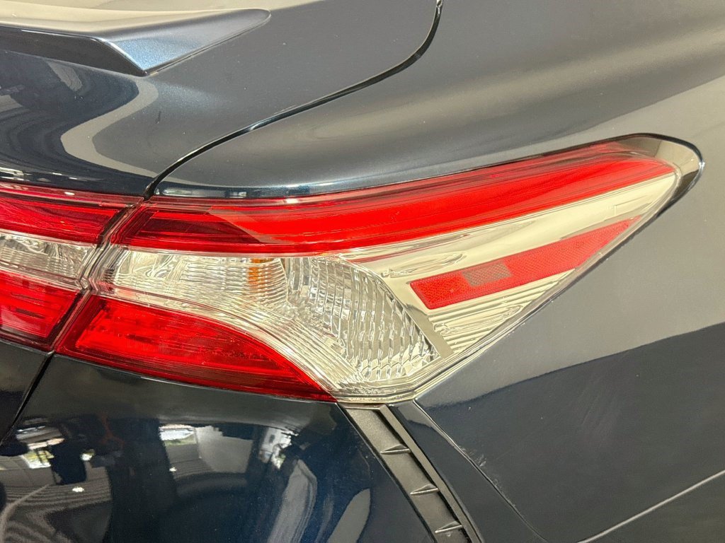 Used 2020 Toyota Camry SE FWD image 32