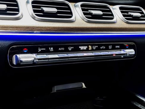 Used 2020 Mercedes-Benz GLE 350 4MATIC image 32