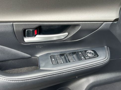 Used 2025 Toyota Grand Highlander XLE image 18