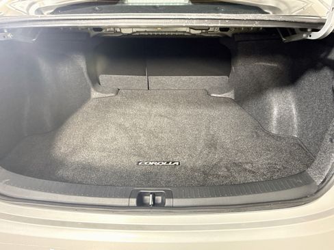 Used 2025 Toyota Corolla LE FWD image 35