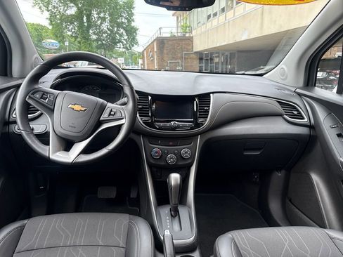 Used 2022 Chevrolet Trax LT w/ LT Convenience Package AWD/4WD image 20
