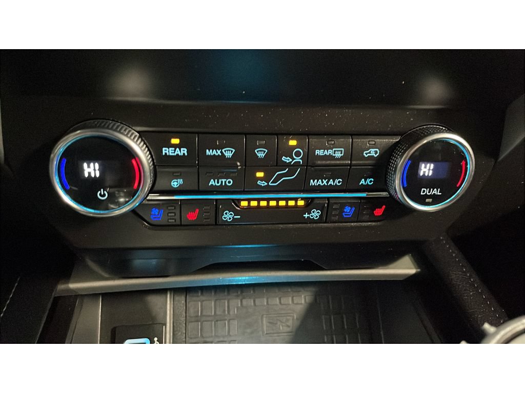 Used 2019 Ford Expedition XLT w/ Equipment Group 202A AWD/4WD image 20