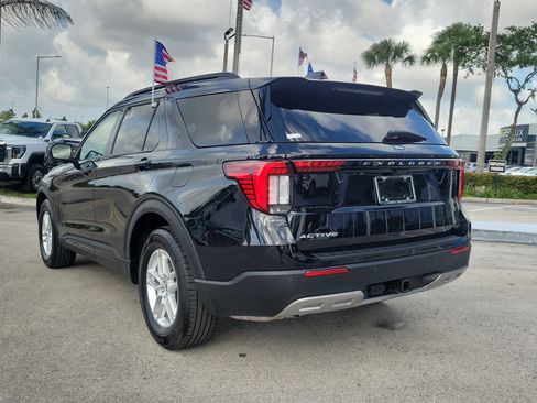 Used 2026 Ford Explorer Active w/ Active Comfort Package image 7