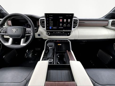 Used 2024 Toyota Sequoia Capstone image 7