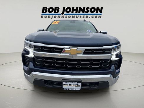 Used 2022 Chevrolet Silverado 1500 LT AWD/4WD image 8
