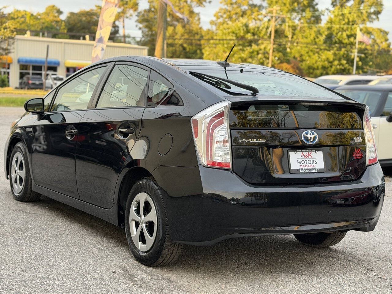 Used 2012 Toyota Prius Three FWD image 5