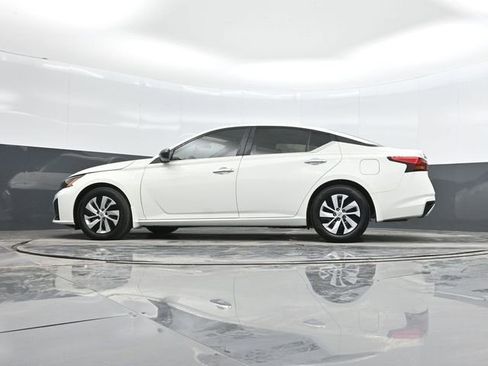 Used 2025 Nissan Altima 2.5 S image 41