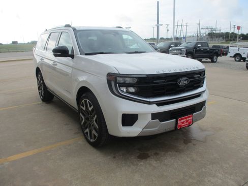New 2026 Ford Expedition Platinum w/ Platinum Ultimate Package AWD/4WD image 21