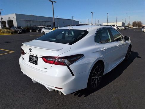 Certified 2024 Toyota Camry SE image 7