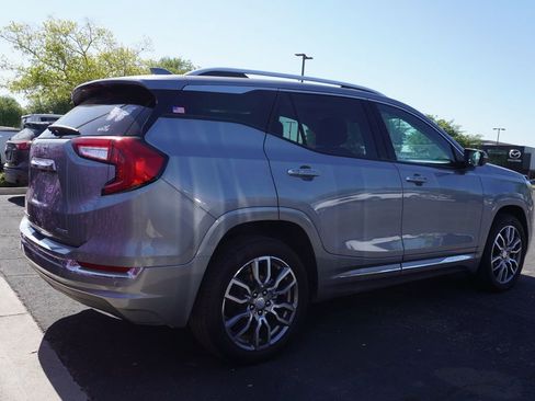 Used 2024 GMC Terrain Denali w/ Denali Premium Package AWD/4WD image 5