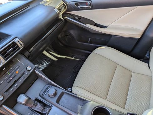 Used 2015 Lexus IS 250 image 27