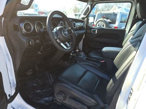 Used 2023 Jeep Wrangler Altitude image 3