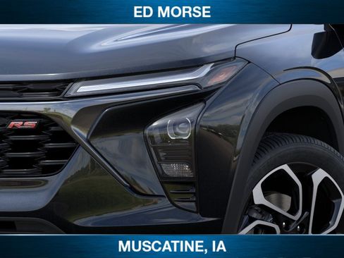 New 2026 Chevrolet Trax RS w/ Sunroof Package FWD image 10