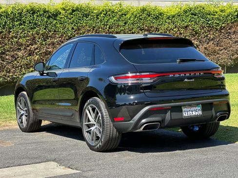Used 2026 Porsche Macan AWD/4WD image 3