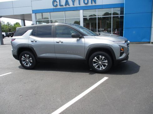 New 2026 Chevrolet Equinox LT w/ Convenience Package II image 1