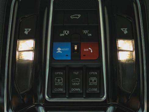 Used 2022 Jeep Grand Wagoneer Series II w/ Flexible Seating Group image 83