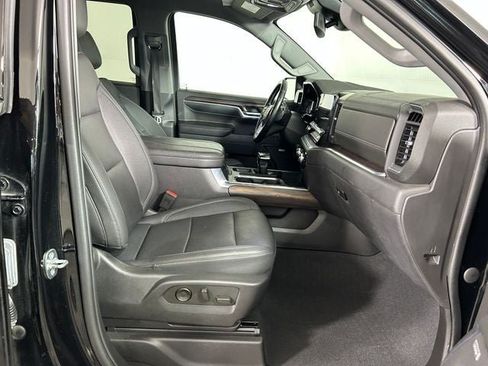 Used 2023 GMC Sierra 1500 SLT w/ SLT Premium Plus Package AWD/4WD image 28