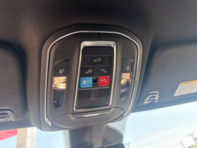 Used 2024 Jeep Wagoneer Series II AWD/4WD image 25