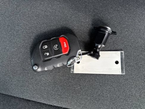Used 2024 Jeep Wrangler Unlimited Sahara AWD/4WD image 29