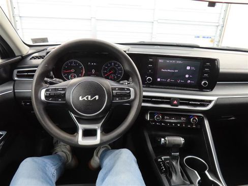 Used 2023 Kia K5 LXS FWD image 17