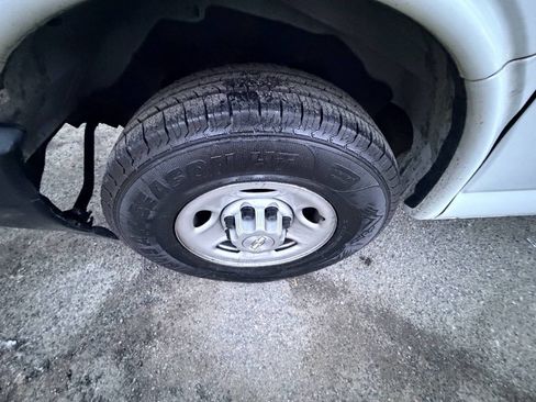 Used 2020 Chevrolet Express 2500 2500 3dr Cargo Van w/ Driver Convenience Package image 41