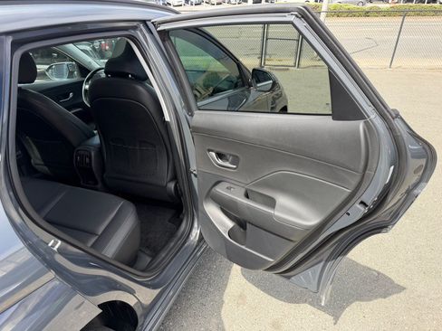 Used 2024 Hyundai Kona Limited FWD image 40
