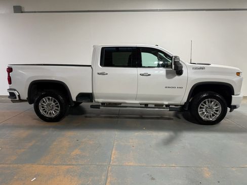 Used 2023 Chevrolet Silverado 2500 High Country w/ Safety Package II AWD/4WD image 6