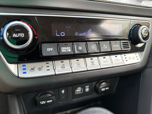 Used 2019 Hyundai Sonata Limited w/ Ultimate Package 02 FWD image 20