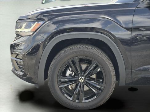 Used 2022 Volkswagen Atlas SEL R-Line AWD/4WD image 9