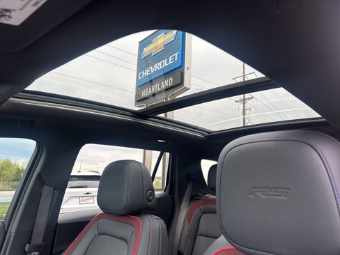 Used 2025 Chevrolet Equinox RS image 25