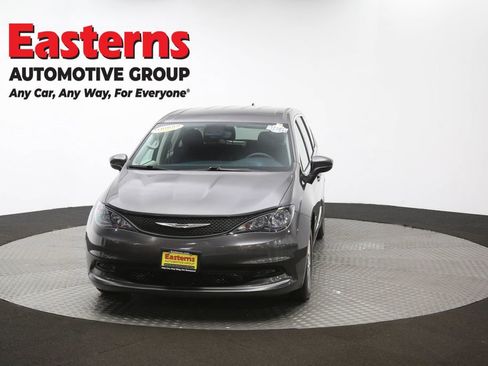 Used 2023 Chrysler Voyager LX image 53