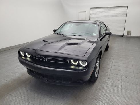 Used 2019 Dodge Challenger SXT RWD image 15
