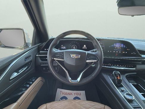 Used 2024 Cadillac Escalade ESV Sport w/ LPO, ONYX Package image 13