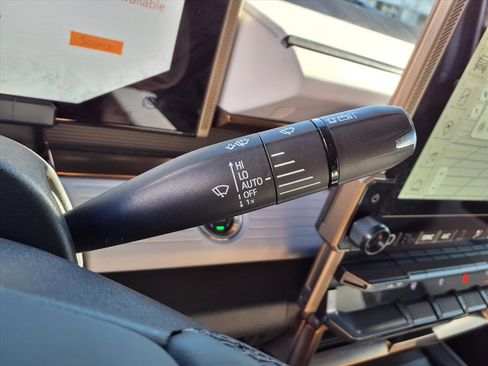 Used 2025 GMC Hummer EV 2X image 12