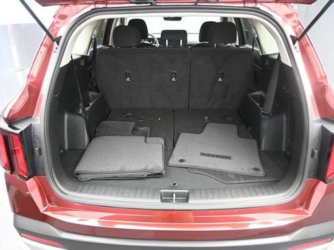 Used 2025 Kia Sorento LX FWD image 23