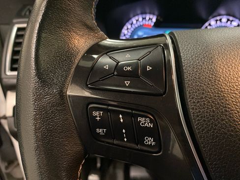 Used 2017 Ford Explorer Platinum image 21