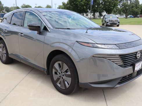 Used 2025 Nissan Murano SL AWD/4WD image 3